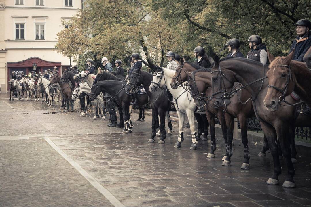 FOTO: Košicami viedol sprievod koní. Konala sa tradičná Hubertova jazda, foto 38