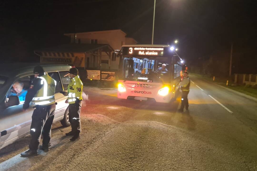 FOTO: Polícia opäť obsadila cesty v Košickom kraji, posvietili si na opitých vodičov, foto 7