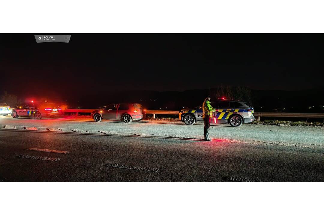 FOTO: Polícia opäť obsadila cesty v Košickom kraji, posvietili si na opitých vodičov, foto 9