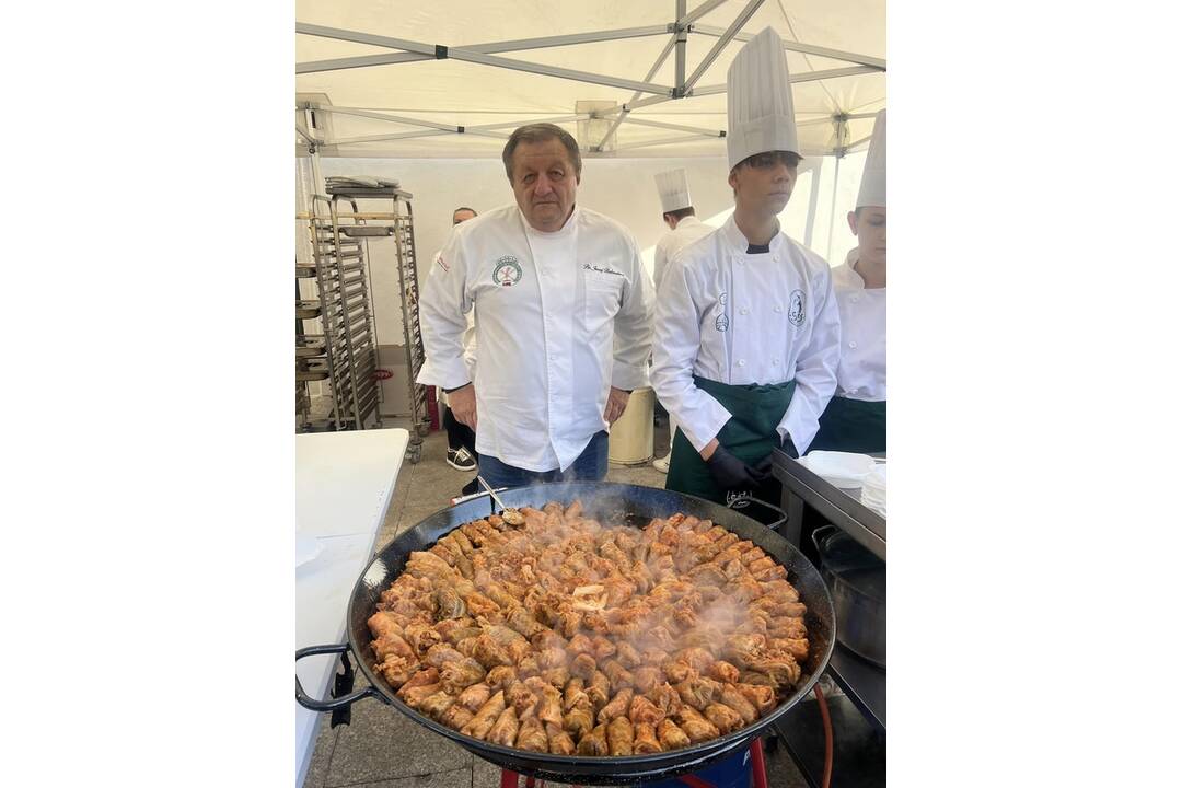 FOTO: Kapustobranie na Starom pľaci potešilo chuťové poháriky Košičanov, foto 15