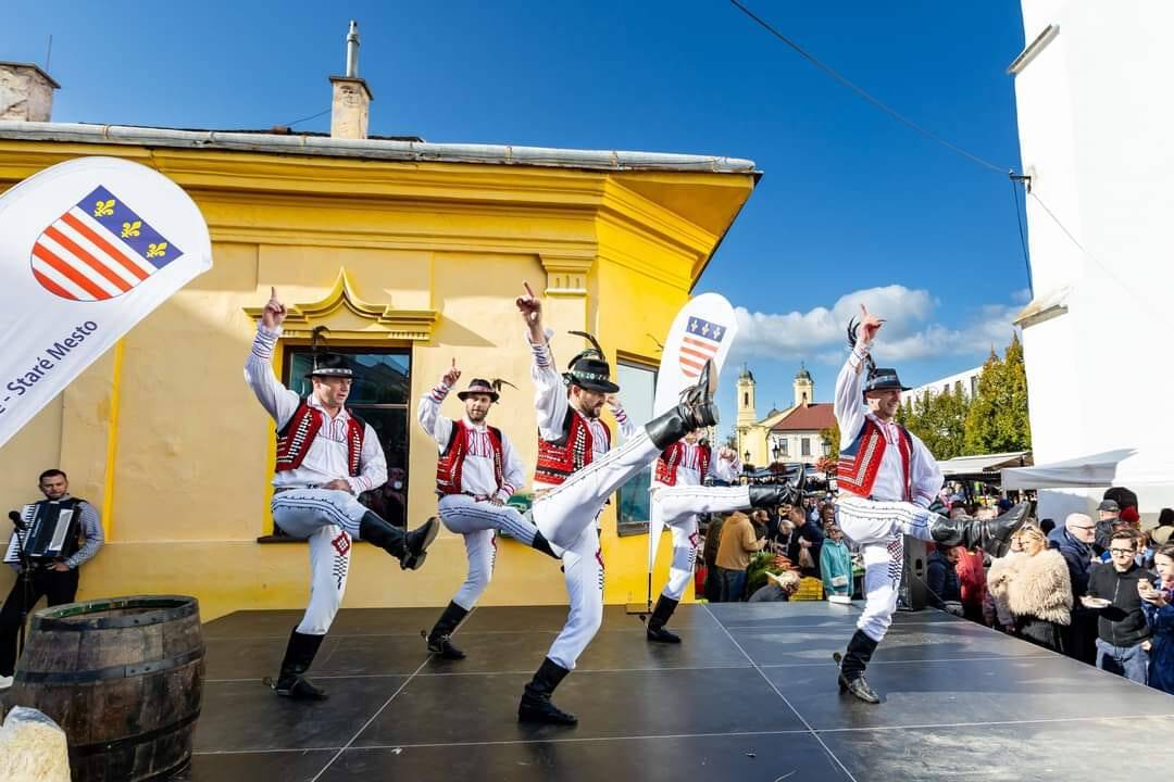 FOTO: Kapustobranie na Starom pľaci potešilo chuťové poháriky Košičanov, foto 2