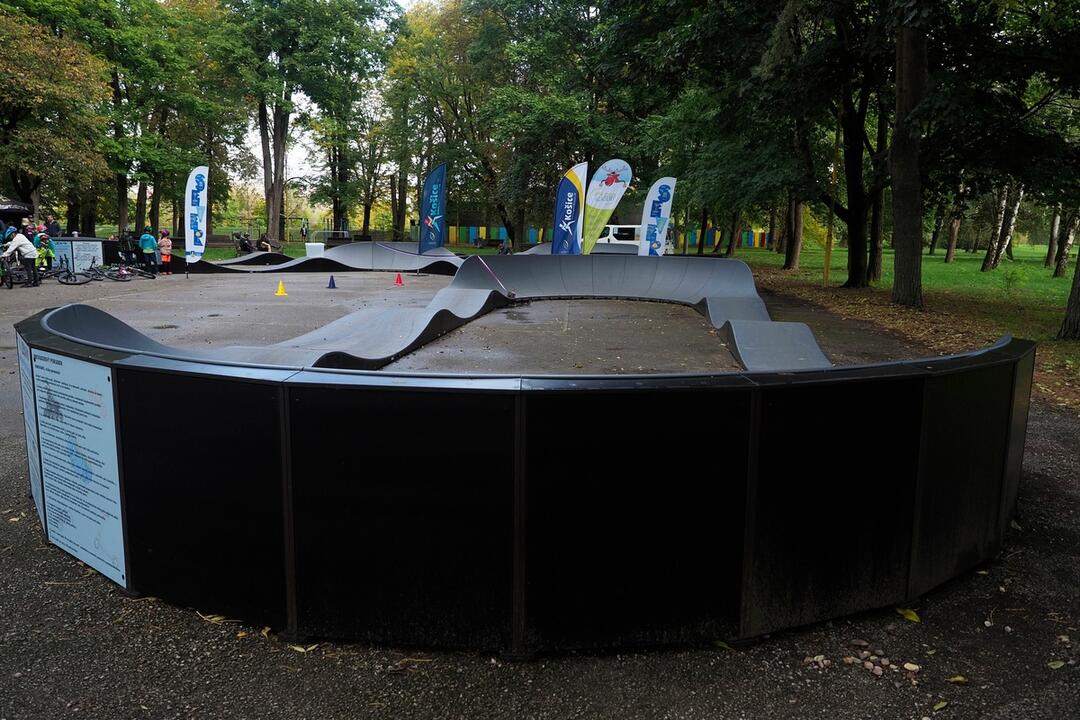 FOTO: Takto vyzerá novy pumptrack na Aničke. Trúfnete si?, foto 5