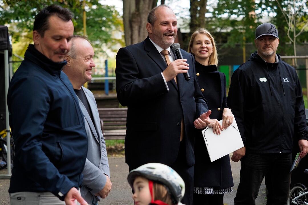 FOTO: Takto vyzerá novy pumptrack na Aničke. Trúfnete si?, foto 13