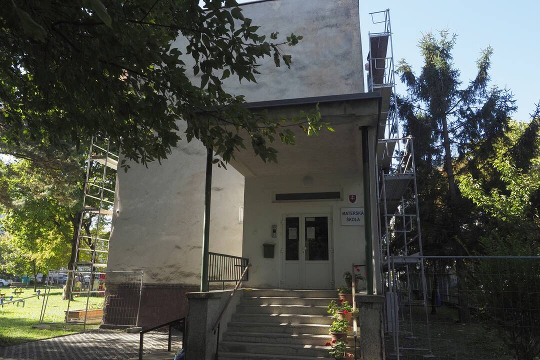 FOTO: Košice investujú do škôlok: Opravy budov a nové ihriská pre deti, foto 6