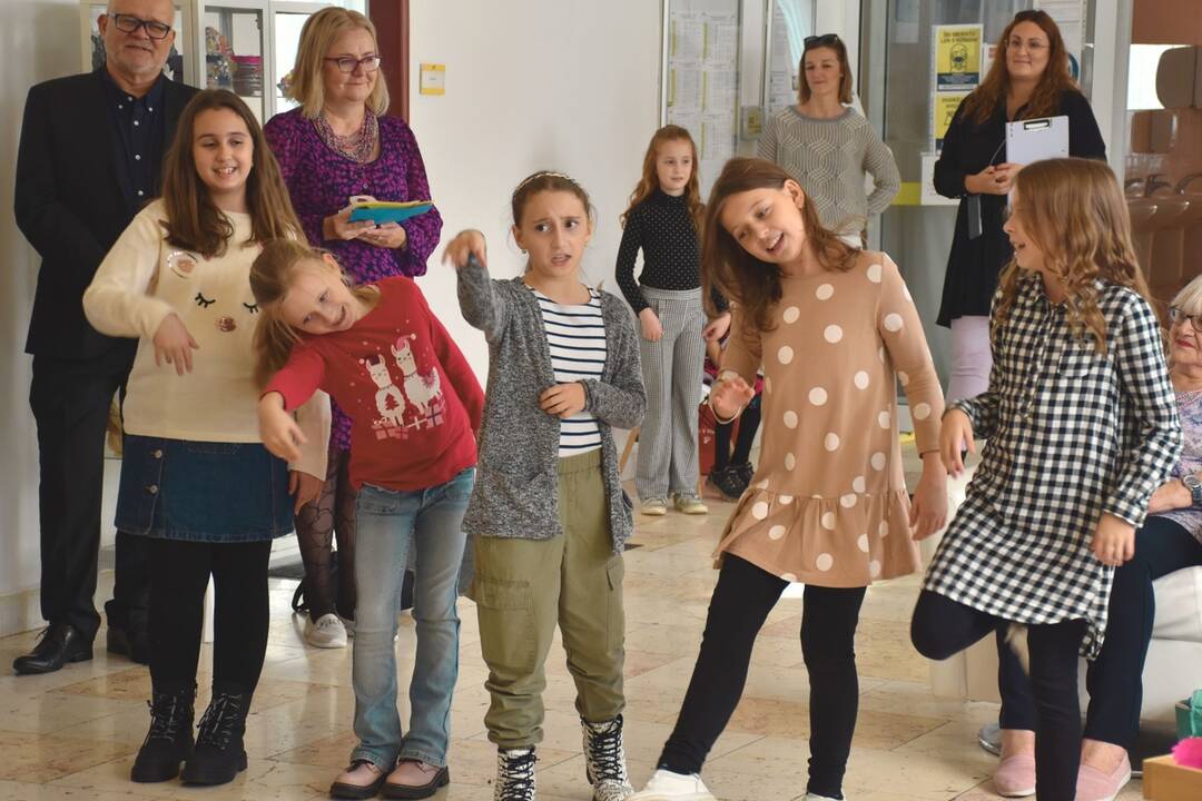 FOTO: Listy od detí z rôznych kútov Slovenska potešili košických seniorov, foto 6