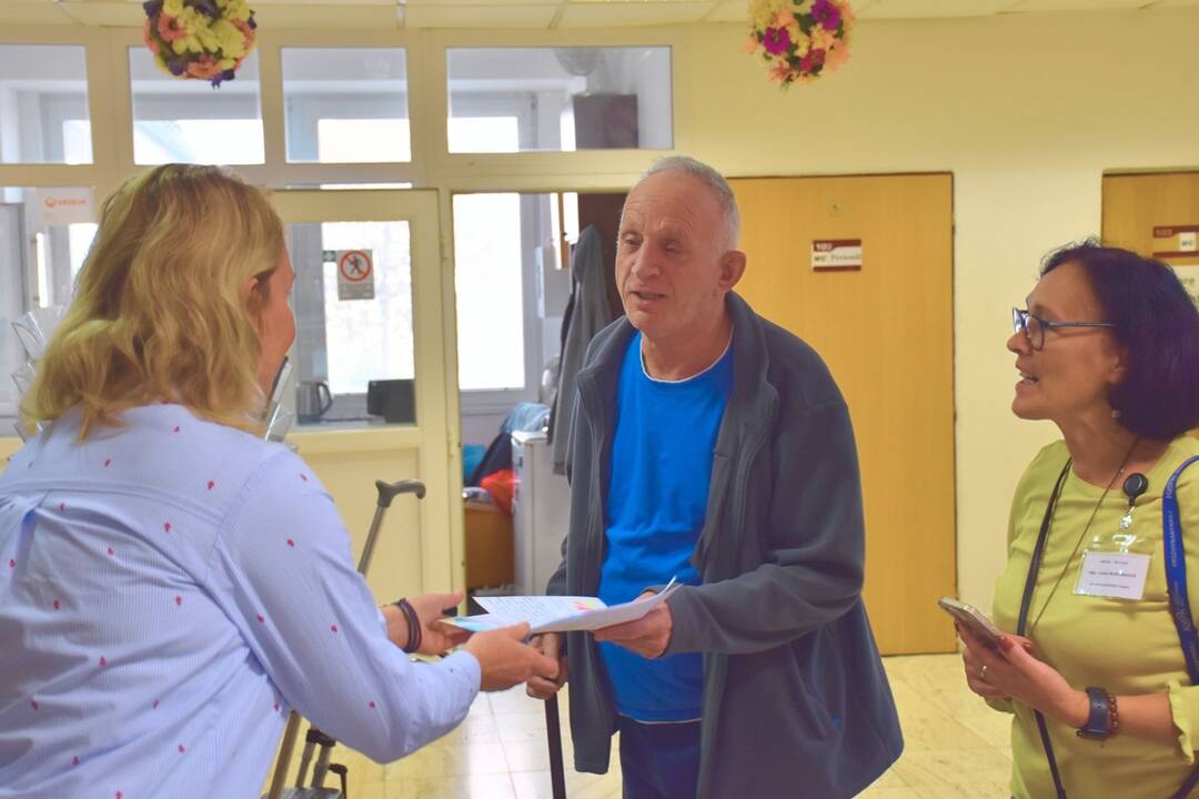 FOTO: Listy od detí z rôznych kútov Slovenska potešili košických seniorov, foto 21