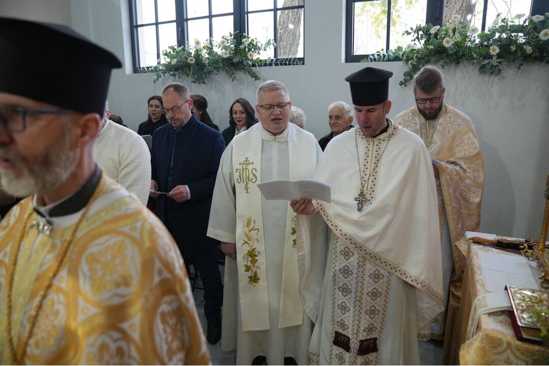 Gréckokatolícki veriaci premenili starú tepláreň na chrám, foto 5