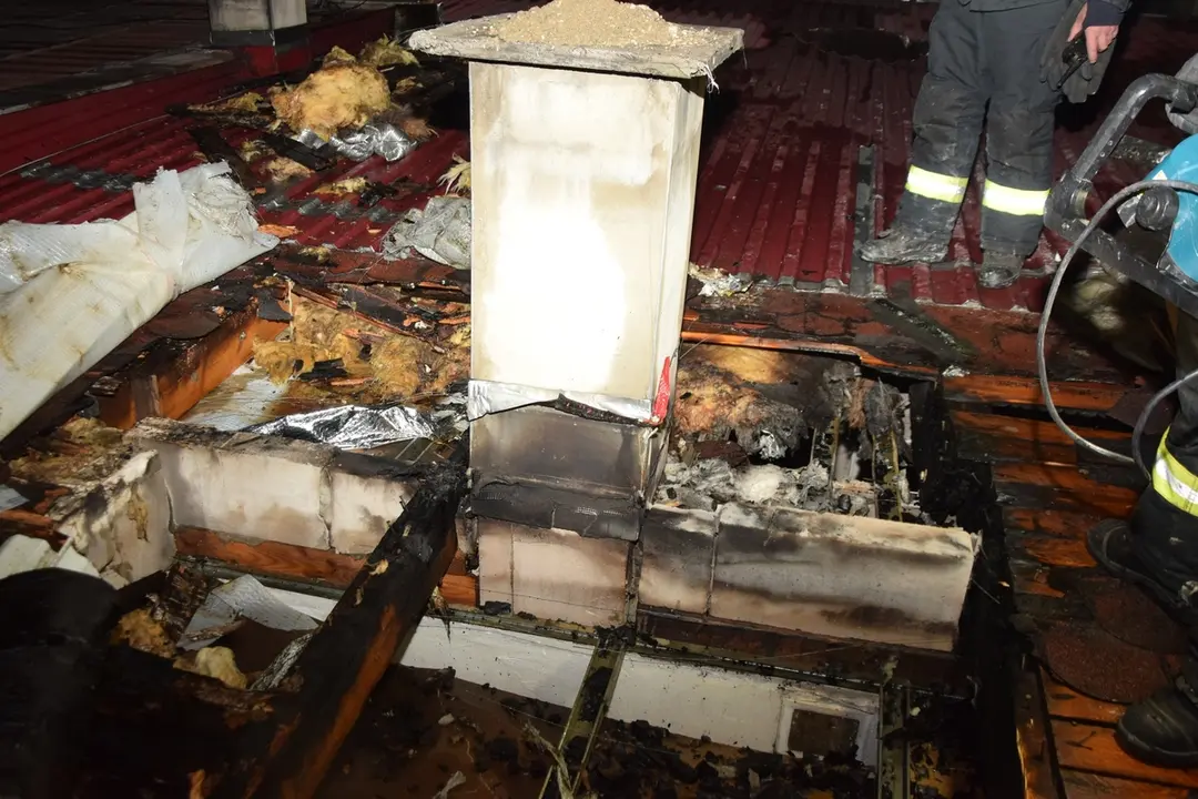 FOTO: Požiar strechy domu v Družstevnej pri Hornáde, foto 4