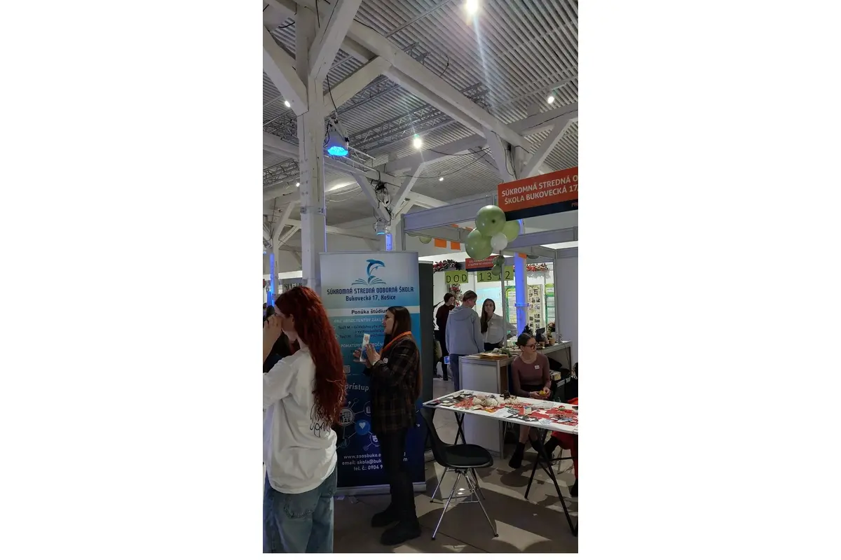 Na veľtrh vzdelávania prichádzajú veľké skupiny záujemcov, foto 9
