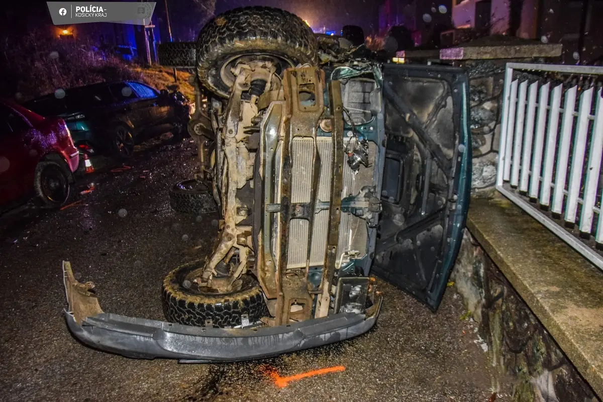 Dopravná nehoda sa stala v obci Košická Belá, foto 3