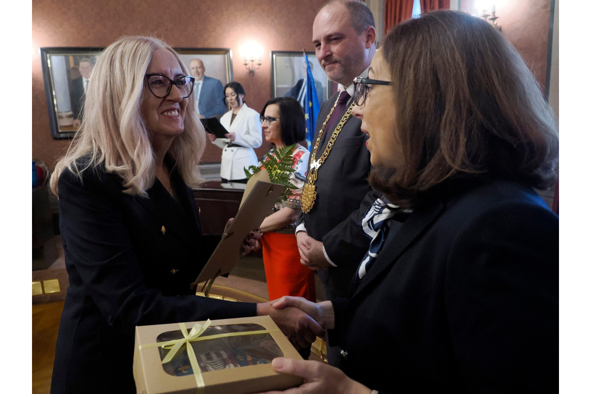 Vedenie mesta Košice ocenilo prácu nepadagogických zamestnancov, foto 1