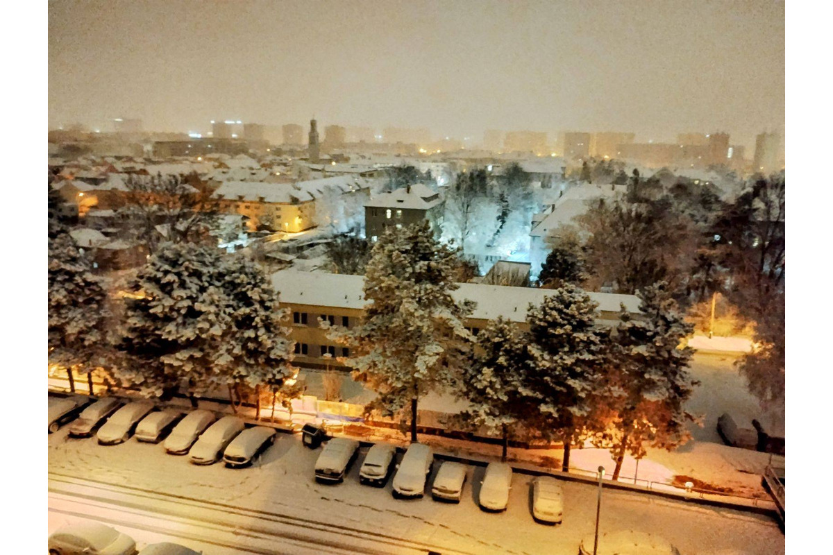Košičanov na nový rok prekvapila poriadna snehová nádielka, foto 4