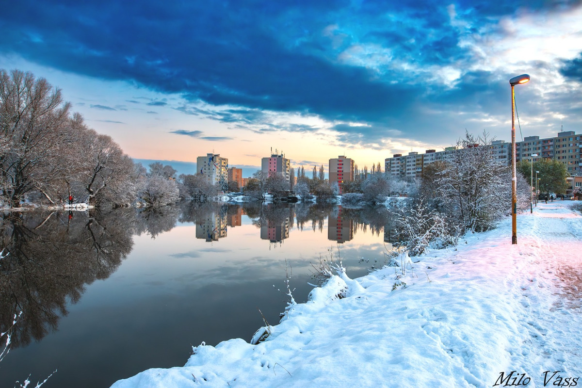 FOTO: Košice sa pod snehovou prikrývkou menia na rozprávku, foto 1