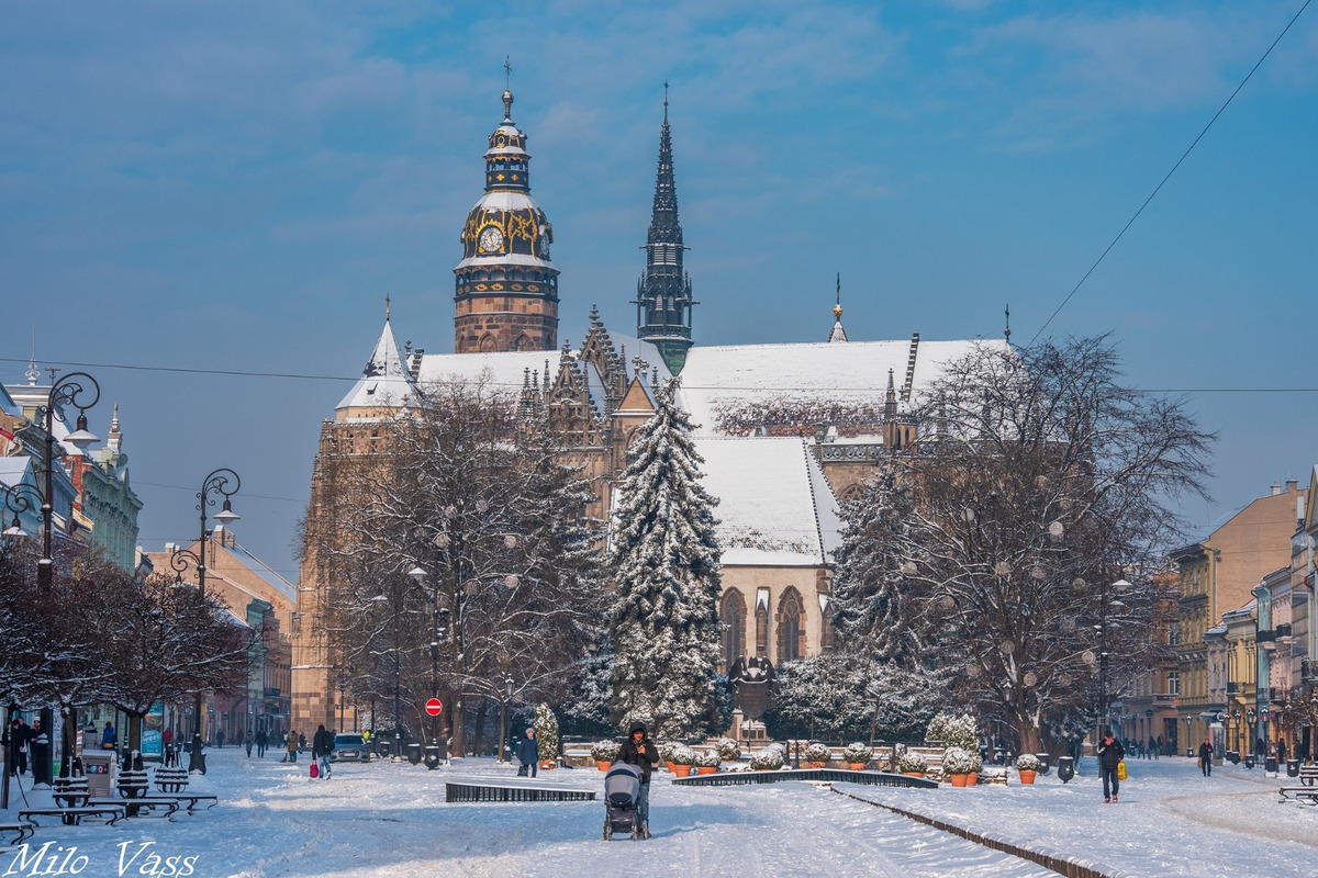 FOTO: Košice sa pod snehovou prikrývkou menia na rozprávku, foto 20