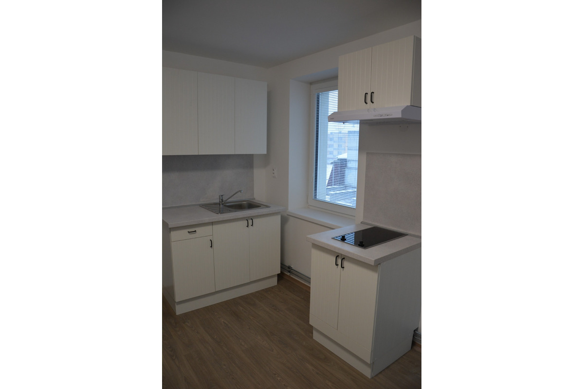 FOTO: Prestavba Hotela Šport v Spišskej Novej Vsi na nájomné bývanie, foto 2