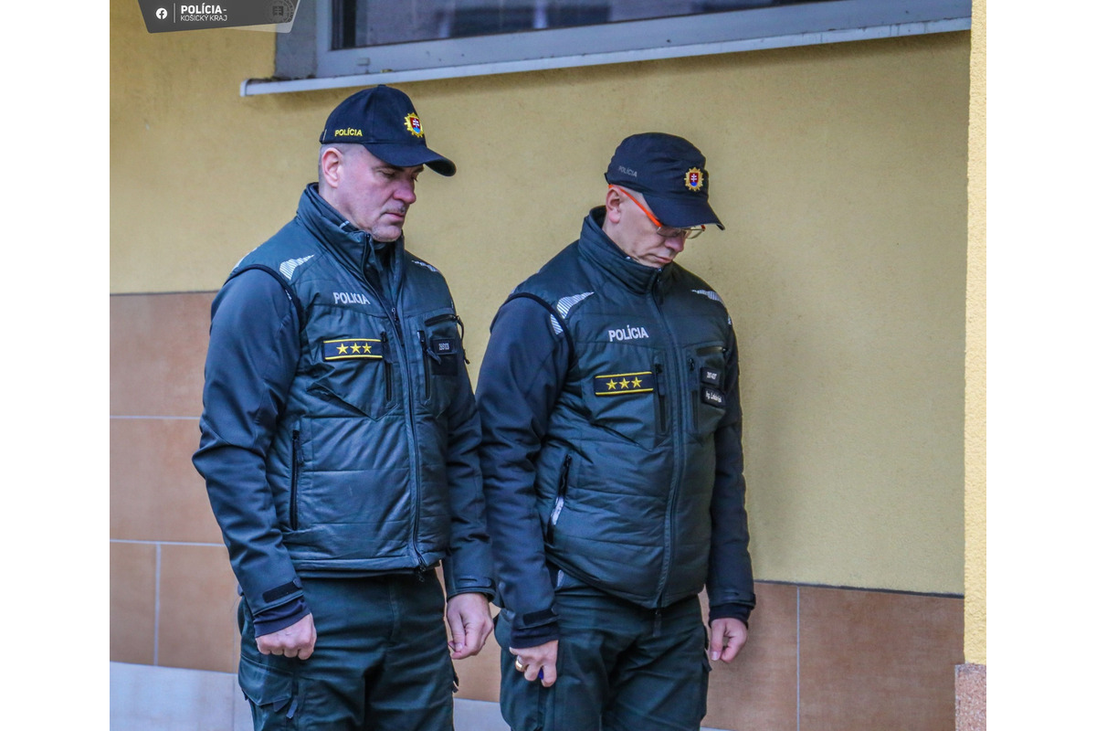 Policajti si pripomenuli 30. výročie vraždy ich kolegov, foto 6
