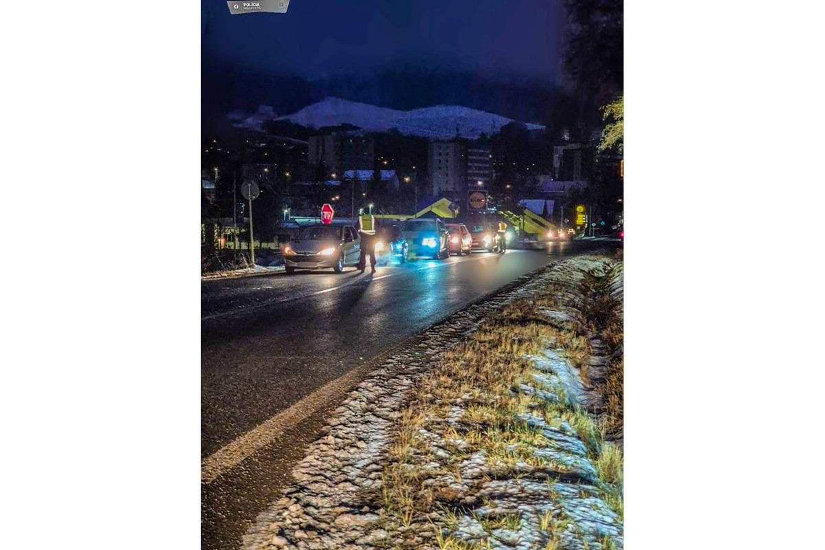 Príslušníci polície od skorého rána kontrolovali vodičov v Košickom kraji, foto 5