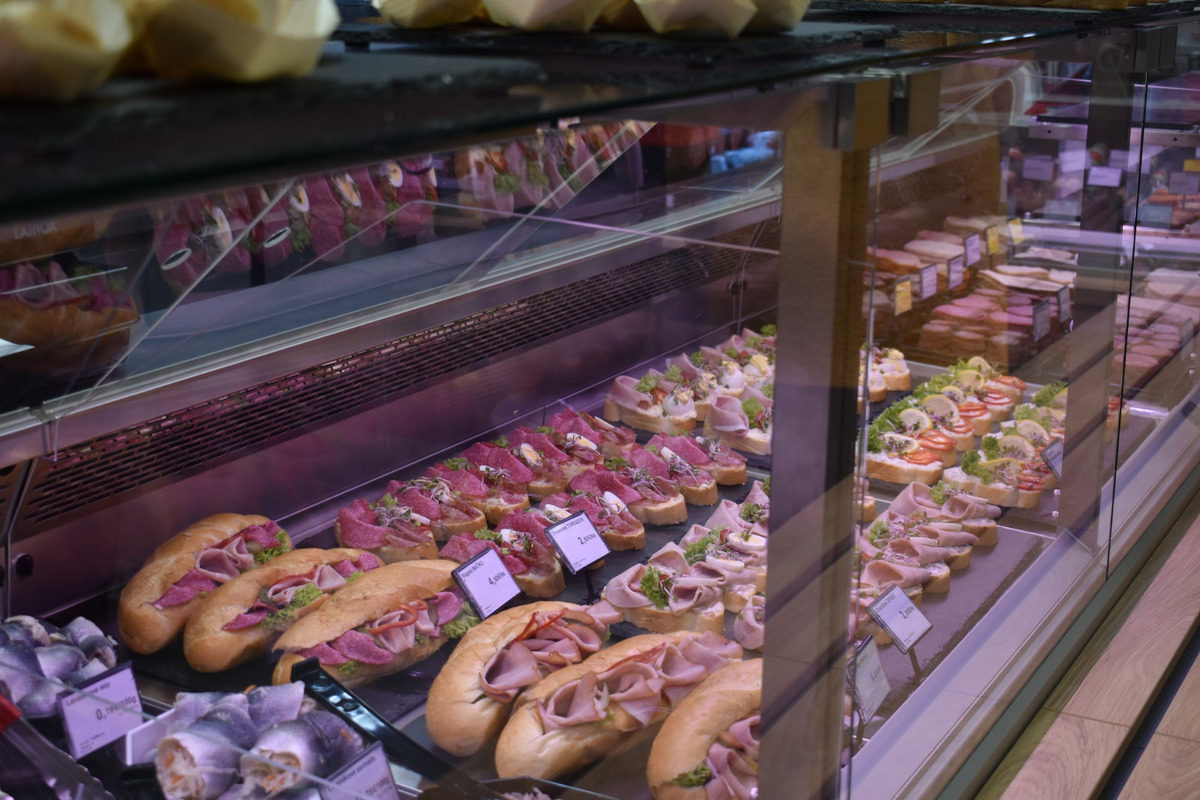 Na sídlisku Nad jazerom otvoril Tauris svoju jubilejnú pobočku, foto 11