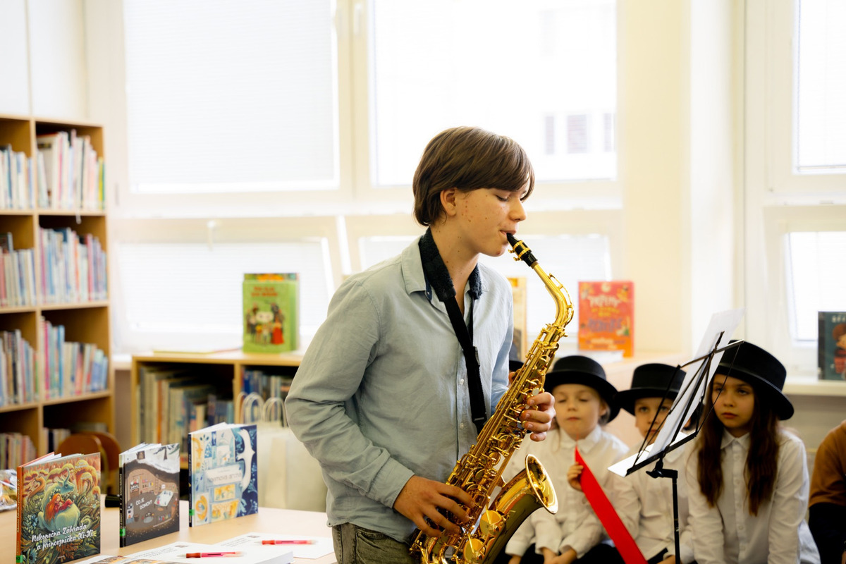 Detskí čitatelia sa tešia z ďalších otvorených pobočiek Knižnice pre mládež, foto 2