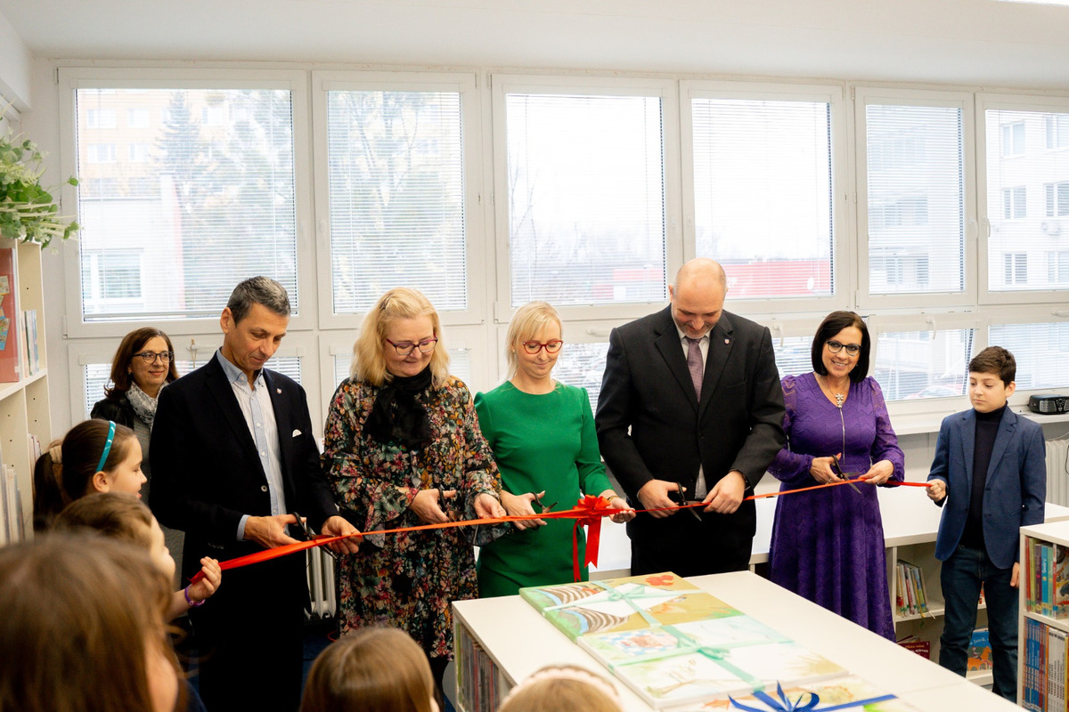 Detskí čitatelia sa tešia z ďalších otvorených pobočiek Knižnice pre mládež, foto 6