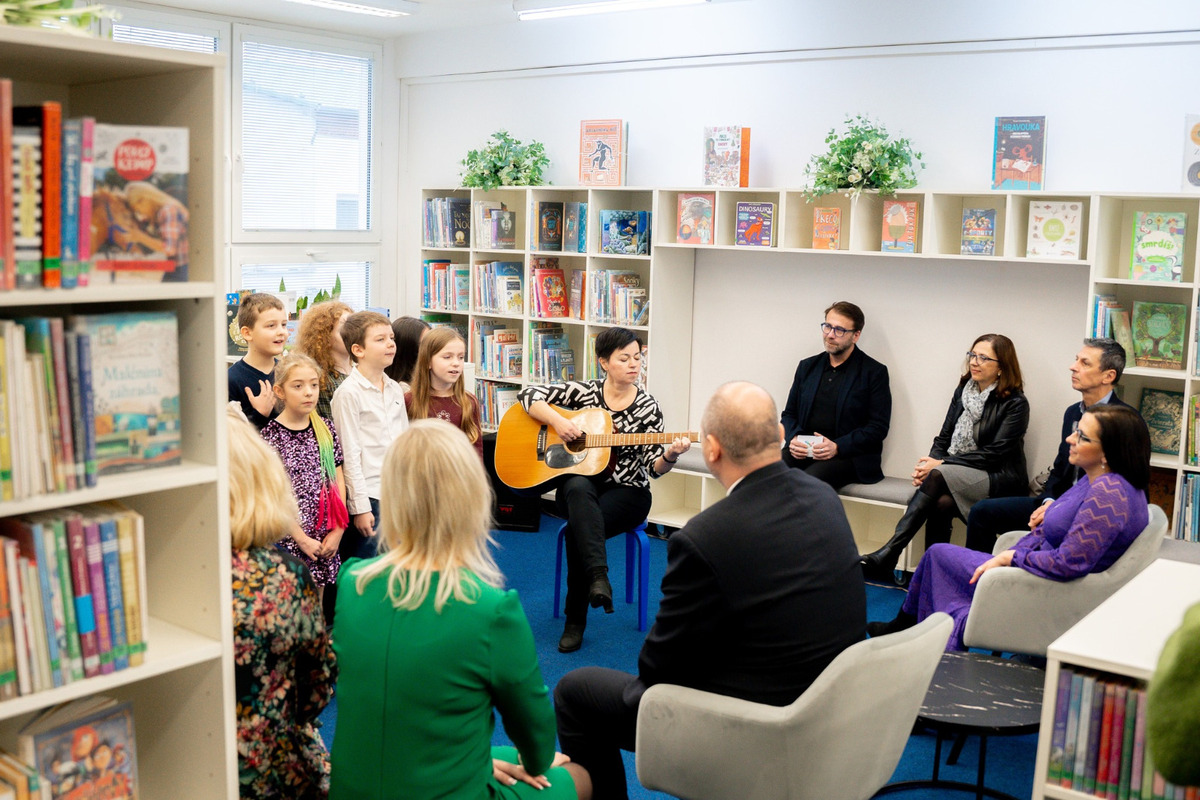 Detskí čitatelia sa tešia z ďalších otvorených pobočiek Knižnice pre mládež, foto 7