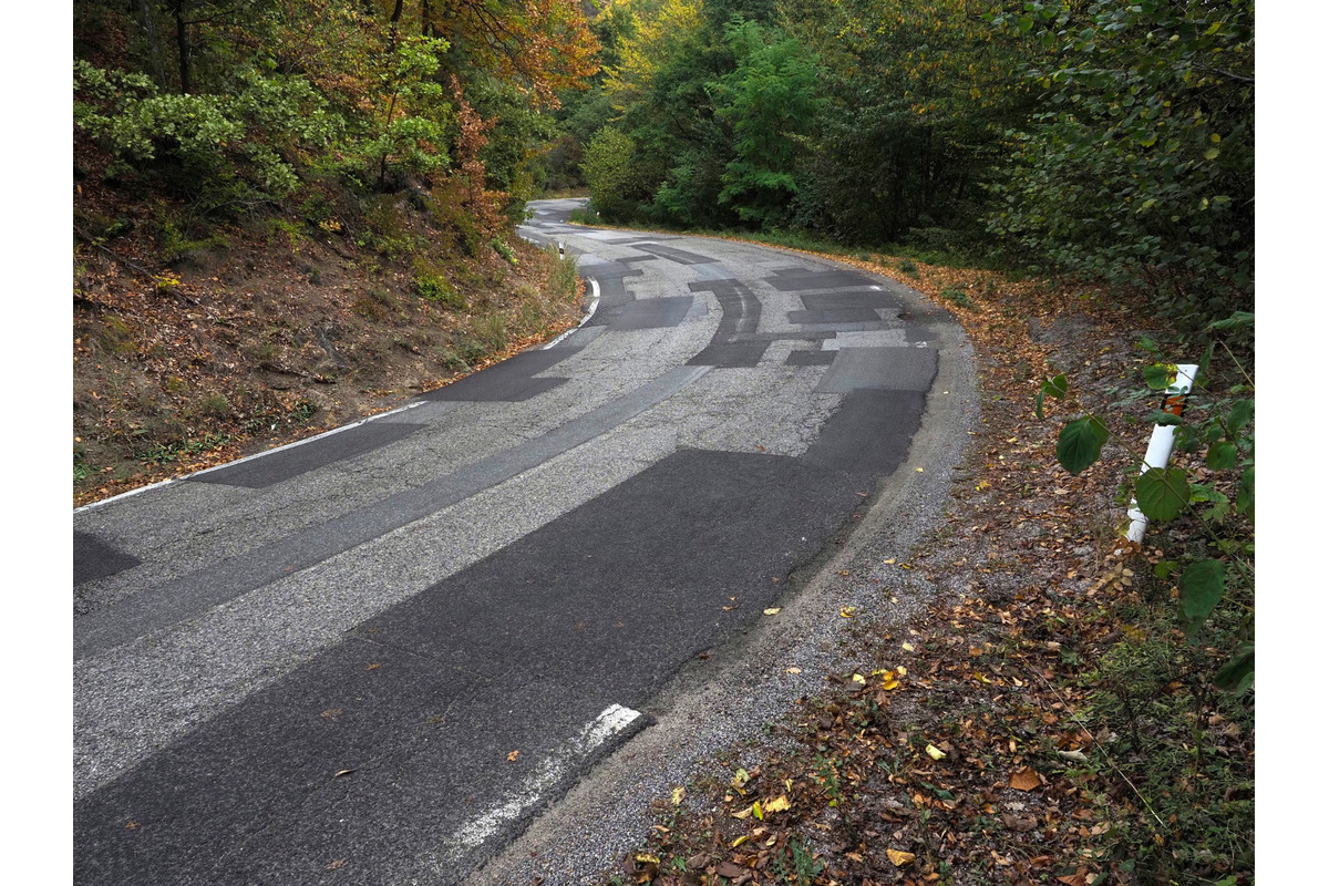 Tento cestný úsek považujú vodiči za najnebezpečnejší na ceste do Kavečian, foto 1