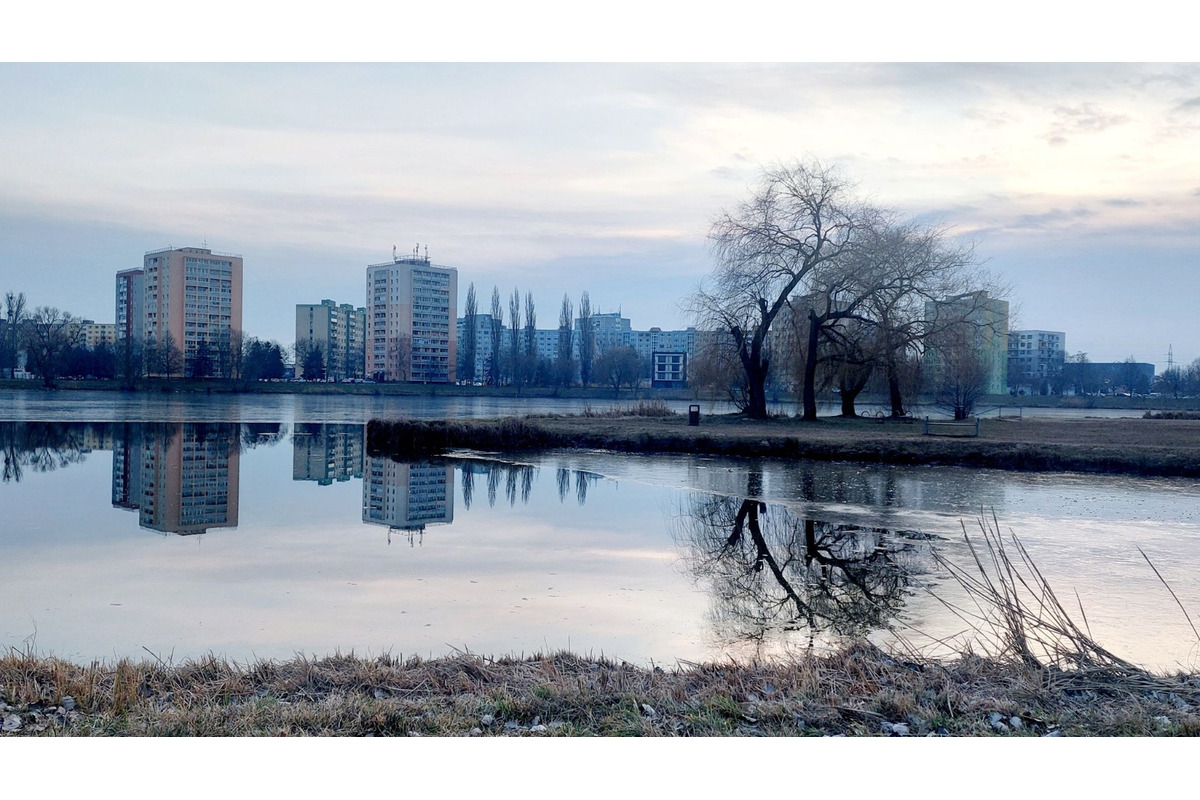 FOTO: Takto vyzerali zimné februárové dni na Jazere, počasie prialo otužilcom aj fanúšikom jari, foto 6