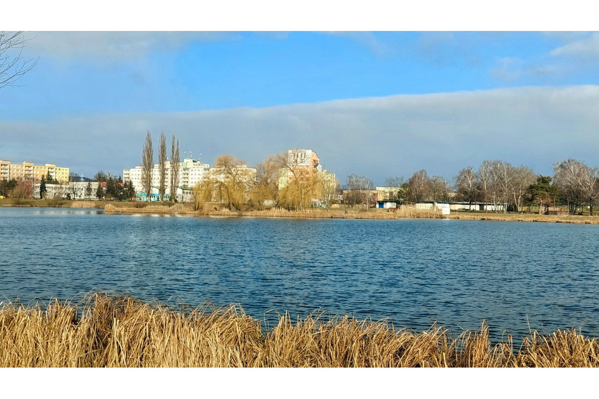 FOTO: Takto vyzerali zimné februárové dni na Jazere, počasie prialo otužilcom aj fanúšikom jari, foto 7
