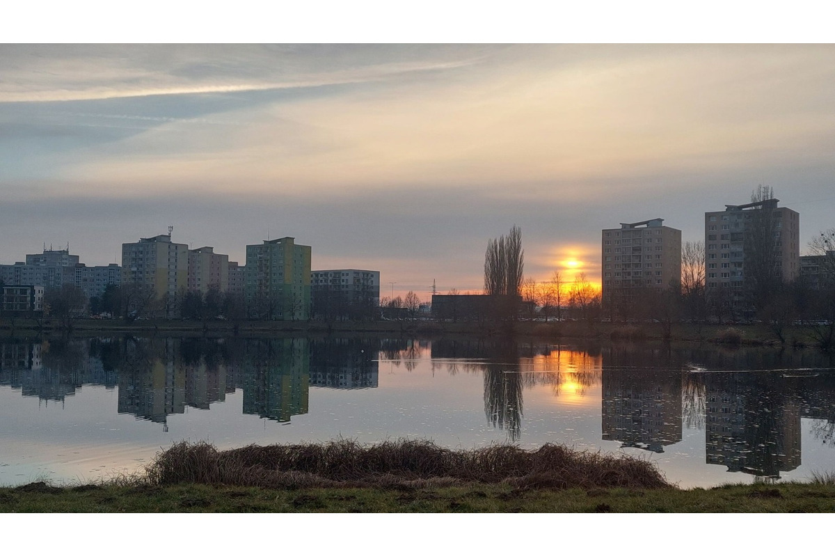 FOTO: Takto vyzerali zimné februárové dni na Jazere, počasie prialo otužilcom aj fanúšikom jari, foto 10