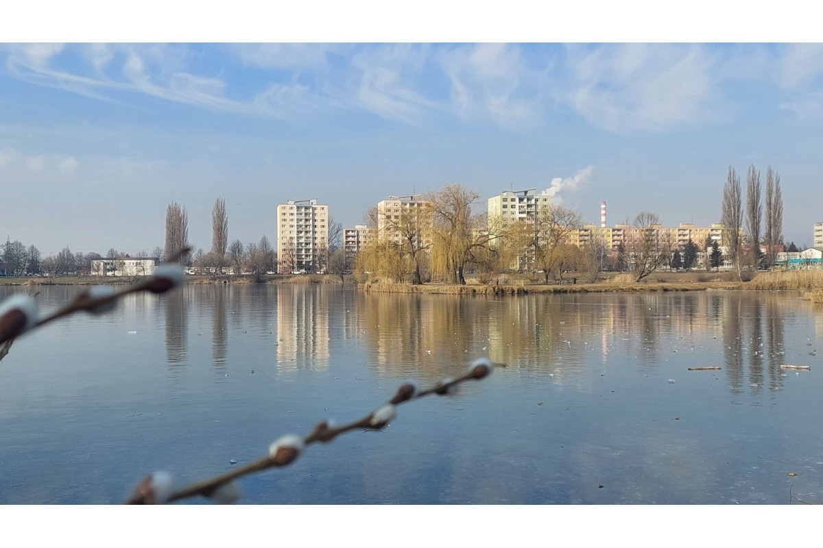 FOTO: Takto vyzerali zimné februárové dni na Jazere, počasie prialo otužilcom aj fanúšikom jari, foto 12