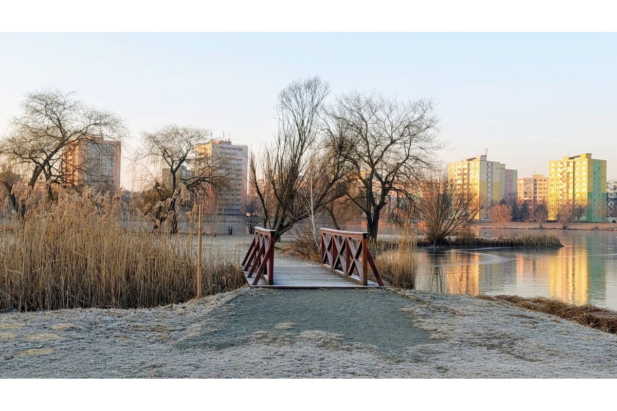 FOTO: Takto vyzerali zimné februárové dni na Jazere, počasie prialo otužilcom aj fanúšikom jari, foto 32