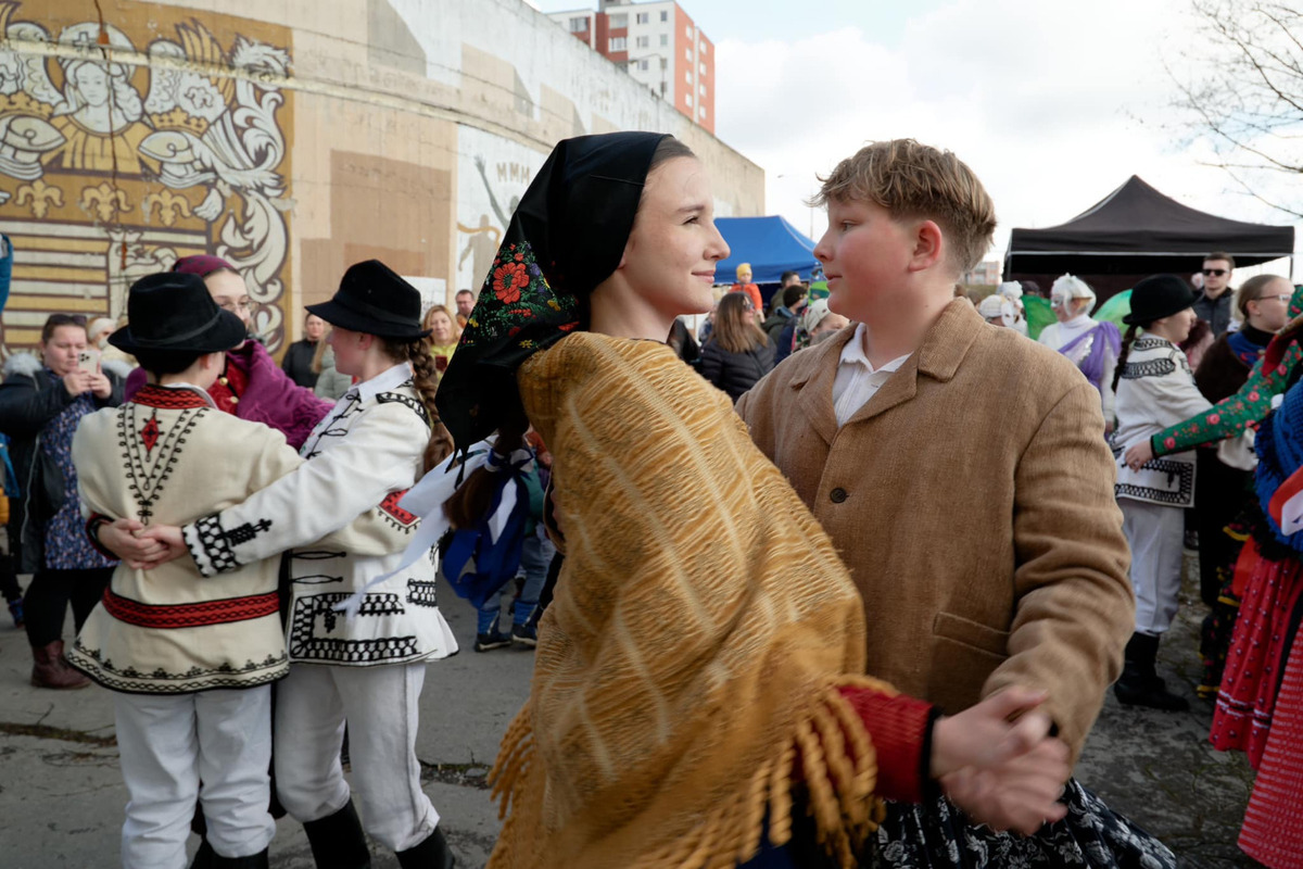 Sídlisko KVP si cez víkend užilo fašiangový program , foto 5