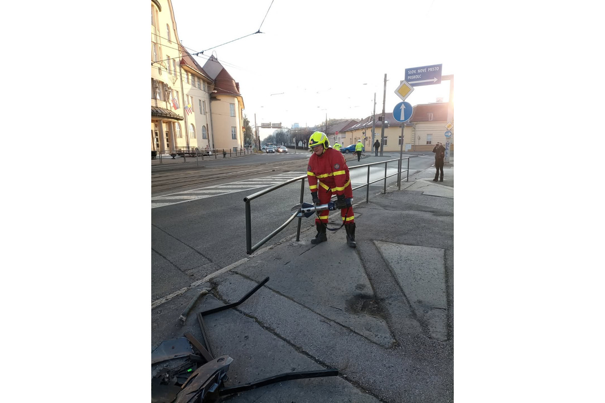 FOTO: Nehoda pri Starej jazdiarni, foto 13