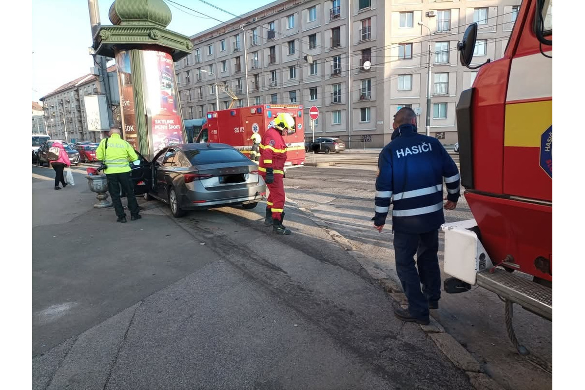 FOTO: Nehoda pri Starej jazdiarni, foto 2