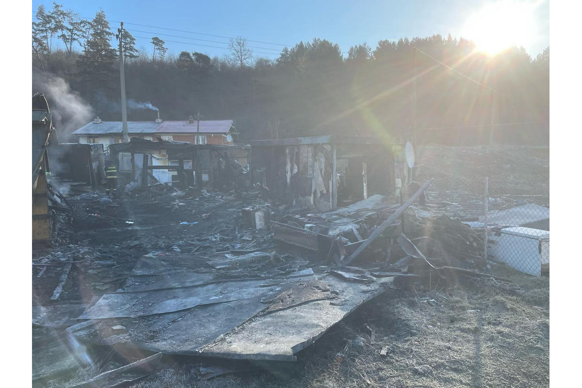 FOTO: Pri Prešove došlo k tragickému požiaru chatrče, foto 9