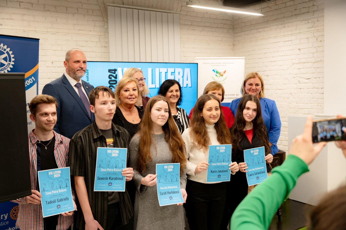 Porota ocenila najlepších stredoškolákov v súťaži Via Litera, foto 4