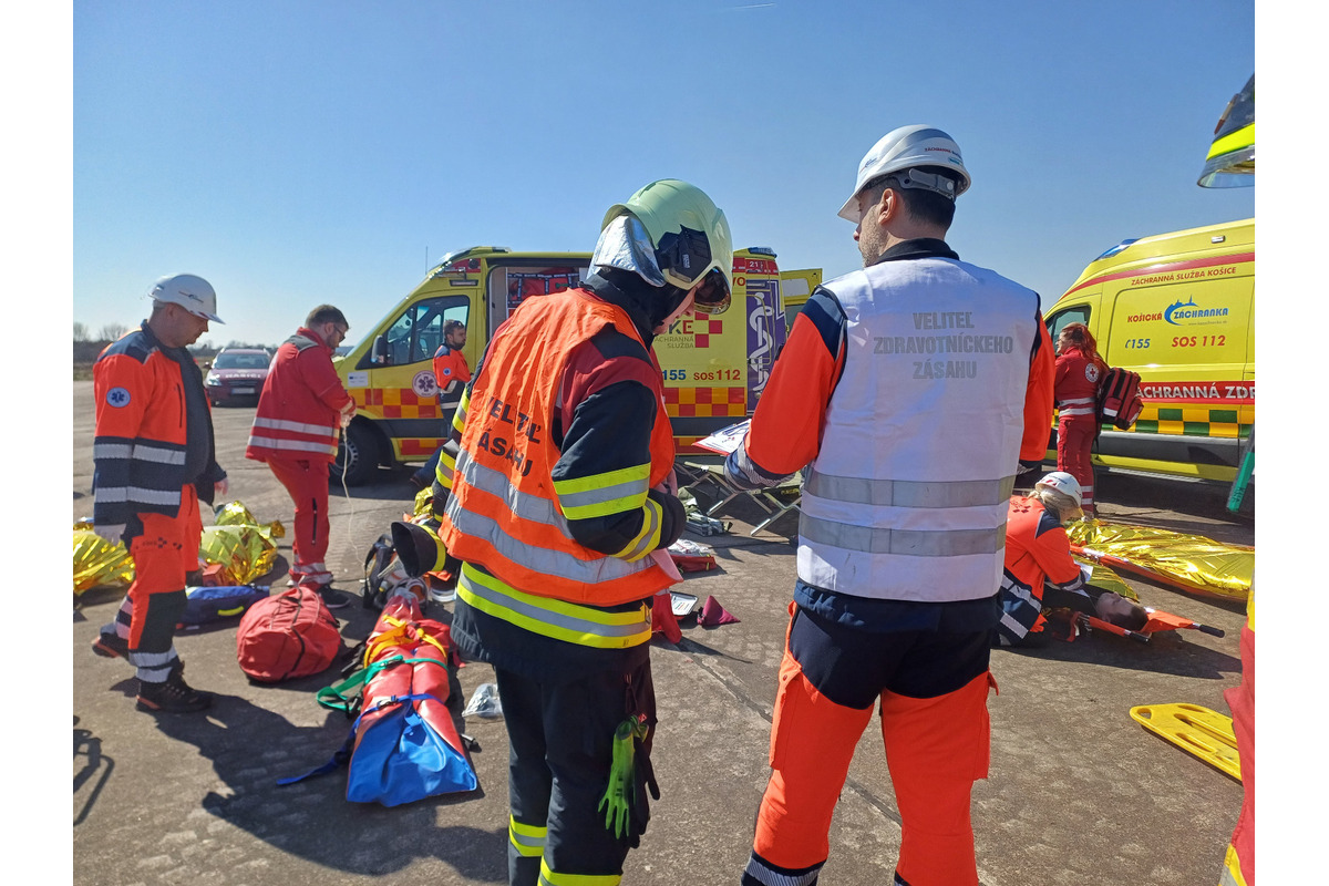Záchranné zložky úspešne zvládli cvičenie na košickom letisku, foto 3