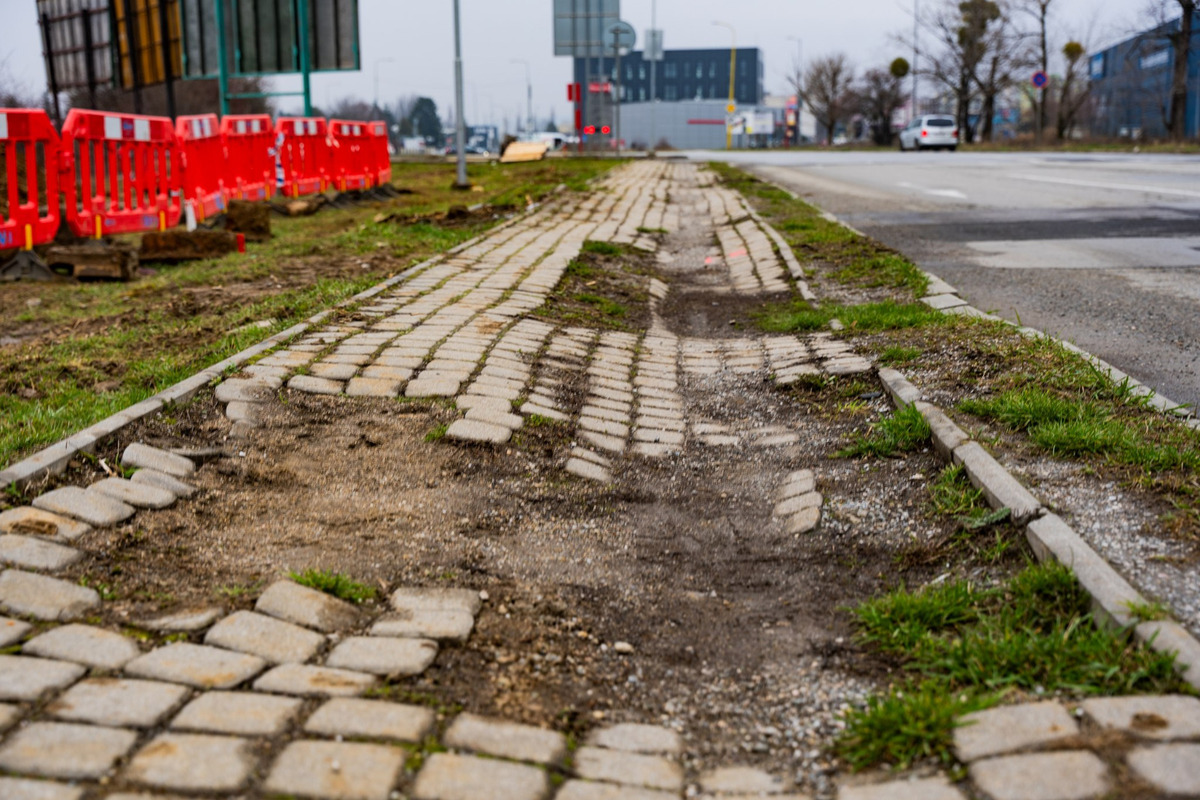 Vedenie mesta Košice zveľaďuje okolie pri obľúbenom futbalovom štadióne, foto 3