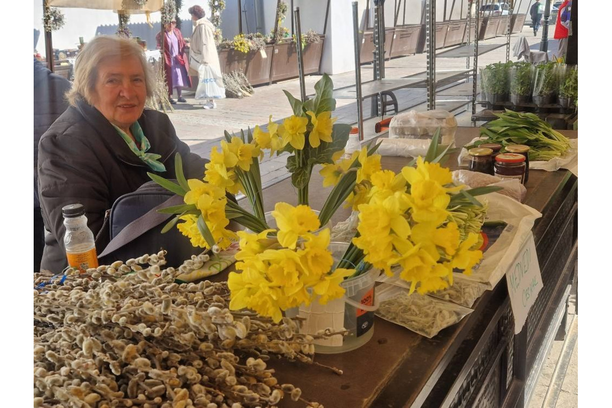 FOTO: Dominikánske námestie ožilo farbami, predajcovia vás vybavia na Veľkú noc, foto 18