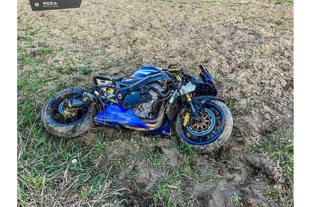 FOTO: Krajskí policajti zasahovali v piatok pri viacerých nehodách motorkárov, foto 5