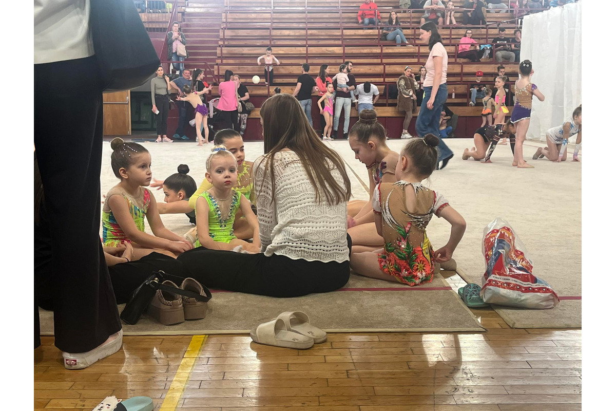 Mladé gymnastky si počas víkendu zmerali sily s Maďarkami, Poľkami aj Ukrajinkami, foto 7