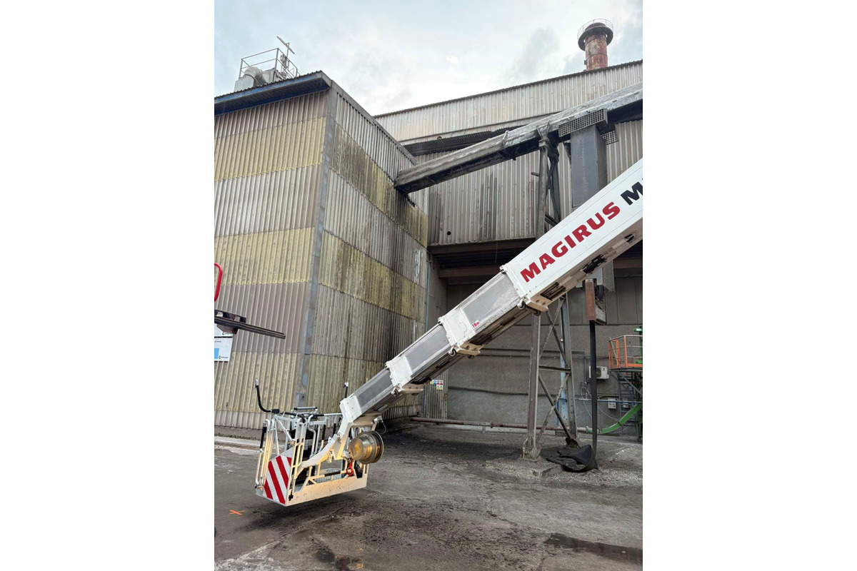 FOTO: Požiar v cementári v Turni nad Bodvou, foto 3