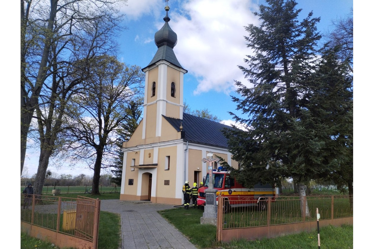FOTO: Požiar kostolnej veže vo Vysokej nad Uhom, foto 3