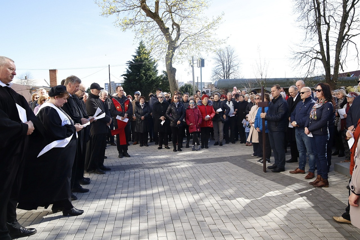 FOTO: Ekumenický pašiový sprievod v Košiciach a Michalovciach v roku 2024, foto 8