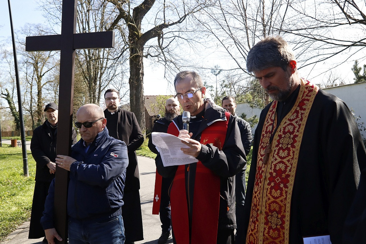 FOTO: Ekumenický pašiový sprievod v Košiciach a Michalovciach v roku 2024, foto 9