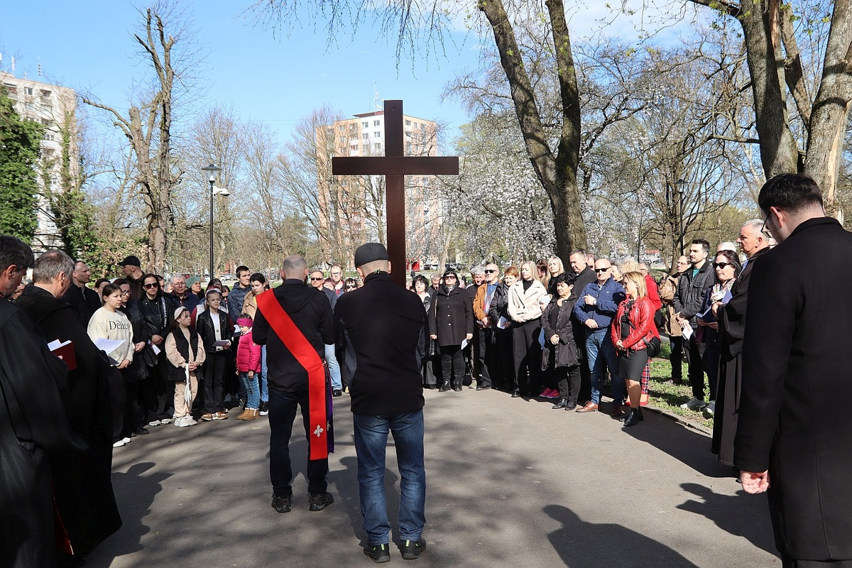 FOTO: Ekumenický pašiový sprievod v Košiciach a Michalovciach v roku 2024, foto 13