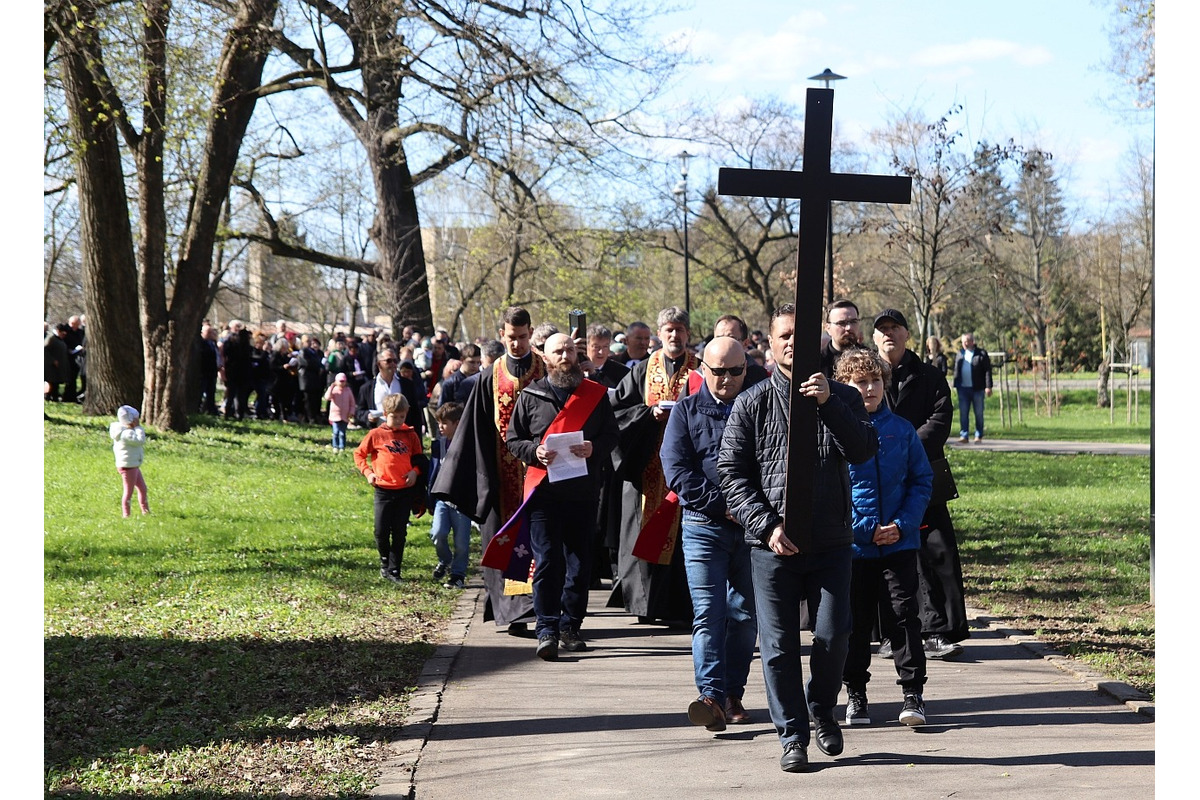 FOTO: Ekumenický pašiový sprievod v Košiciach a Michalovciach v roku 2024, foto 15