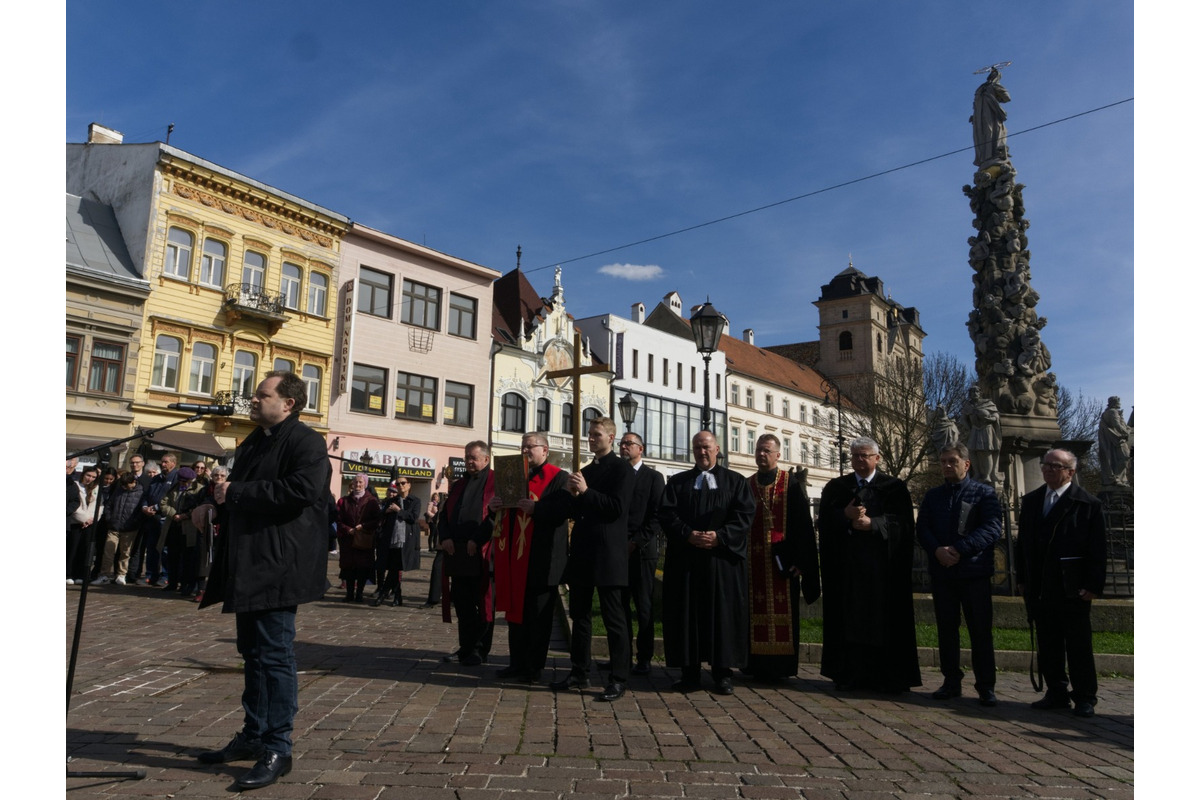 FOTO: Ekumenický pašiový sprievod v Košiciach a Michalovciach v roku 2024, foto 18