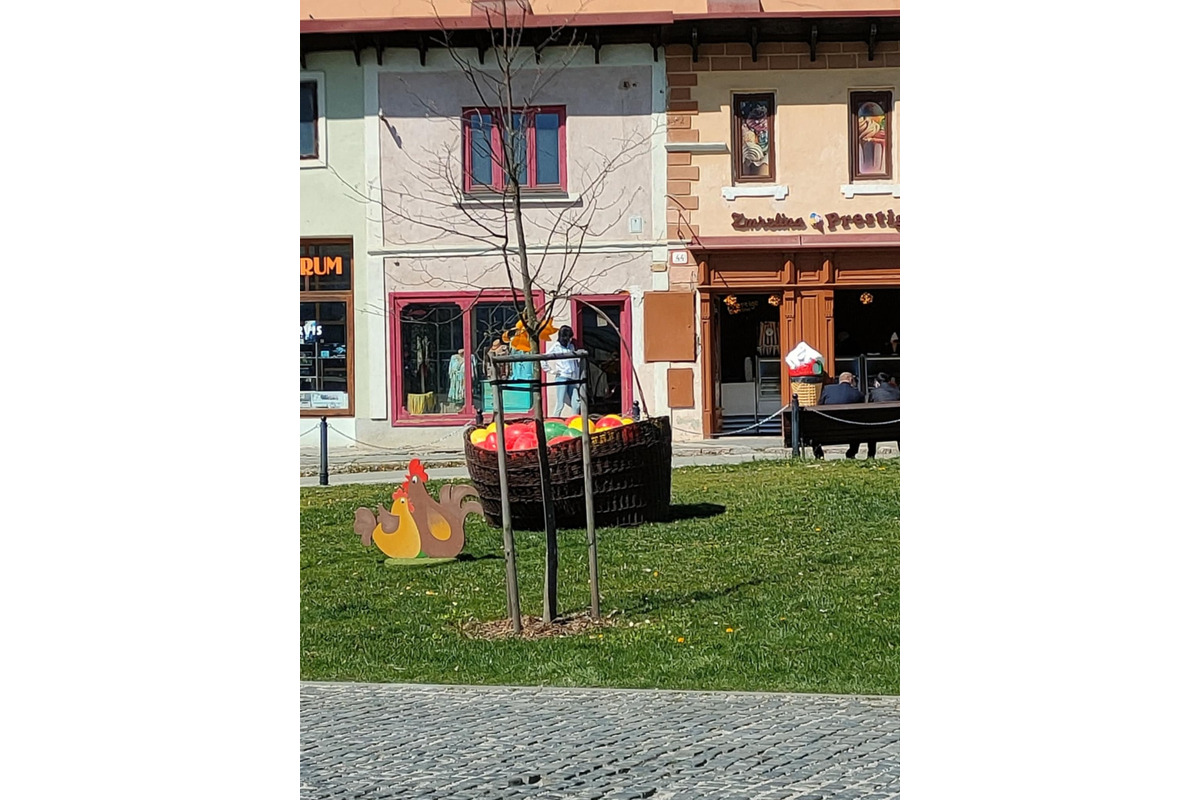 FOTO: Obce a mestá vo veľkonočnom šate. Ktorá výzdoba sa vám páči najviac?, foto 15