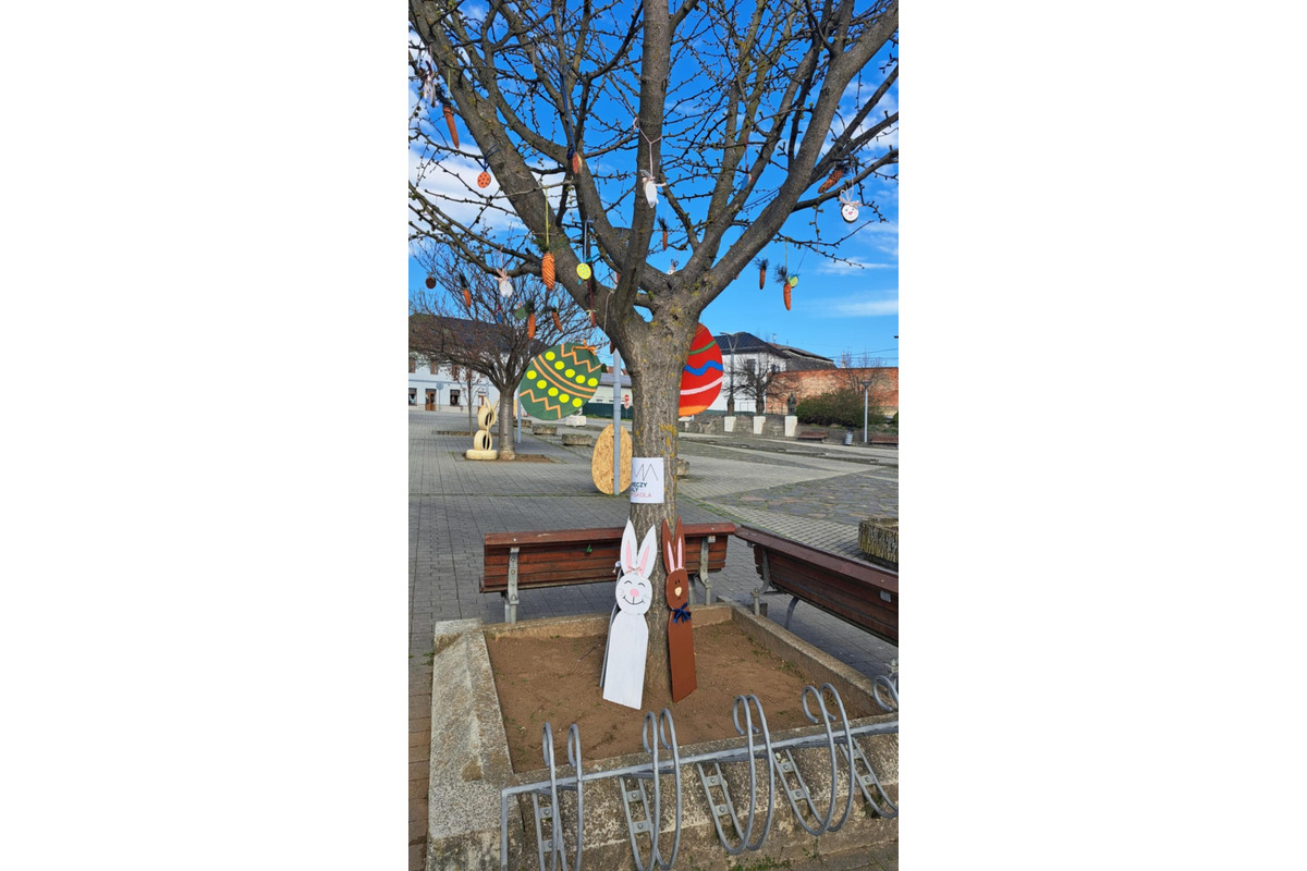 FOTO: Obce a mestá vo veľkonočnom šate. Ktorá výzdoba sa vám páči najviac?, foto 17